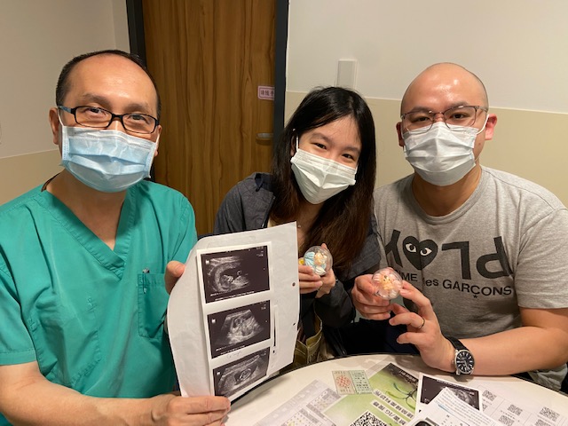 我與先生雖然還年輕,但已嘗試自然受孕約兩年的時間未果,加上我的AMH偏低僅有1.2,先生的精蟲數量及活動力也不足,因此在嘗試過排卵藥兩次週期後,便毅然決然踏上試管的旅程。