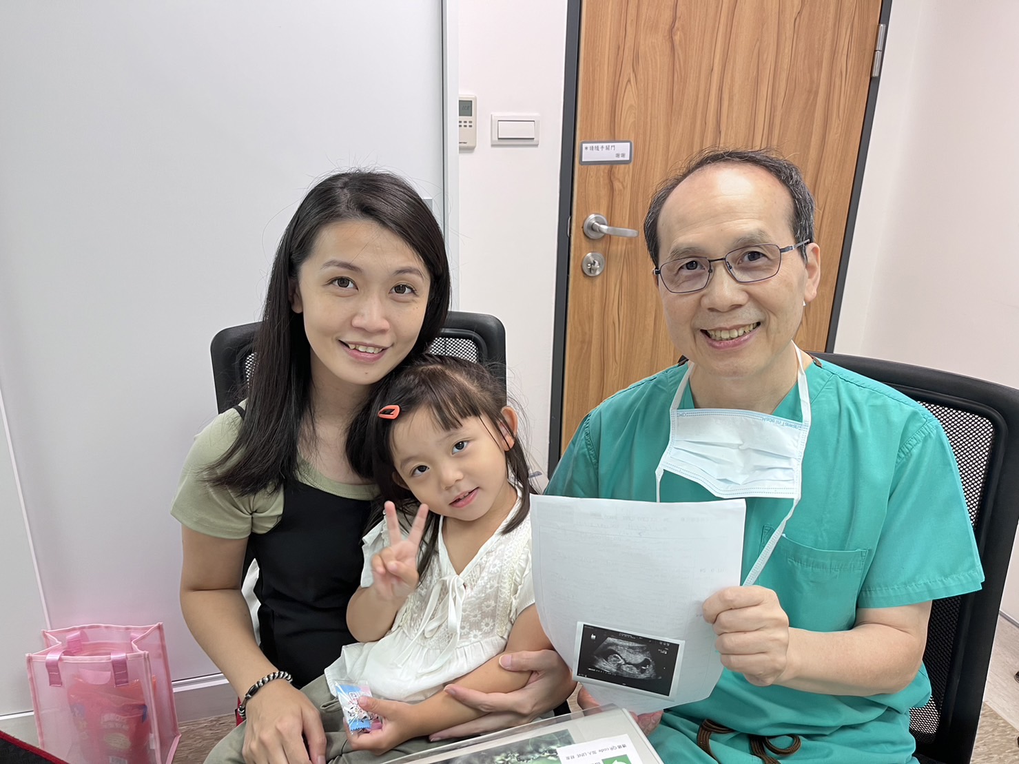 因為是多囊的體質,受孕本來就不容易院長會依照每位的狀況給予治療,現在我也湊齊一個”好”字了